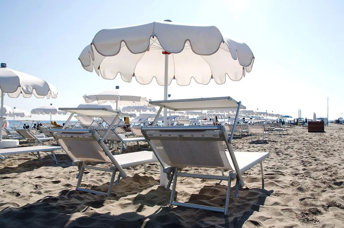 *** Apartmanhotel Residence Le Spiagge Rimini Olaszország
